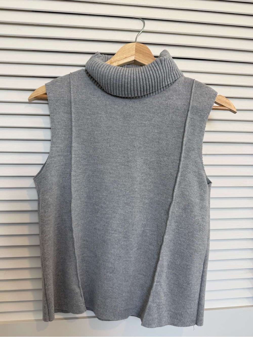 Zara Sleeveless Turtleneck Knit Sweater Tank — Size S